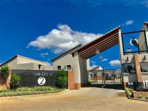 4 Bed Duplex in Blue Hills