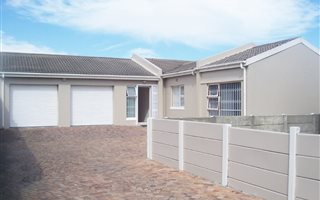 3 Bedroom House in Highbury