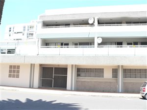 2 Bed Apartment in Strand Central