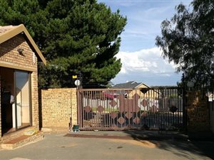 2 Bed Apartment in Grobler Park