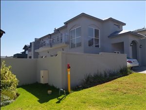 5 Bed House in Waterfall Country Village