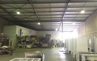 800 m² Industrial space in Briardene