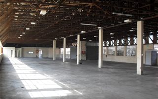 1062 m² Industrial space in New Germany