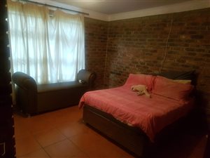 2 Bed Garden Cottage in Glen Austin