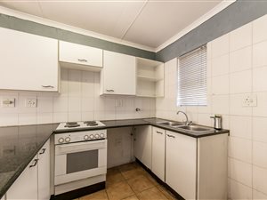 2 Bed Apartment in Fourways Gardens