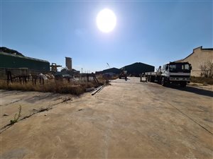 2800 m² Land available in Chloorkop