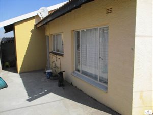 4 Bed House in Tembisa
