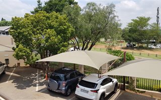 28 m² Office Space in Rooihuiskraal
