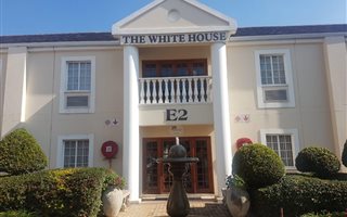 97 m² Commercial space in Kempton Park Central