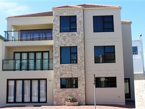 5 Bed Townhouse in Calypso Beach
