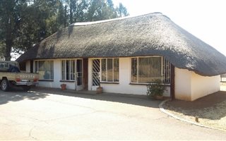 23 ha Farm with House in Lochvaal