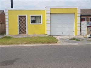 2 Bed House in Bernadino Heights