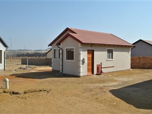 3 Bedroom House in Mohlakeng