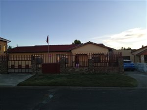3 Bed House in Lennoxton