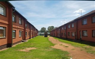 2 Bedroom Apartment in Krugersdorp Central