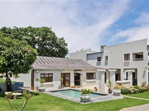 5 Bed House in Craighall Park