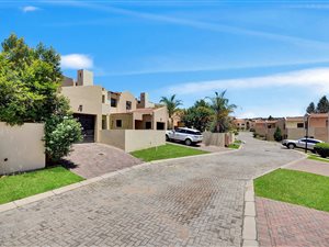 3 Bed Townhouse in Fourways