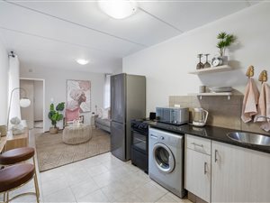 1 Bed Apartment in Glen Austin