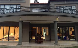 4 Bedroom Townhouse in Vanderbijlpark CW