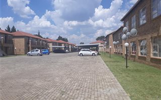 2 Bedroom Apartment in Mantevrede