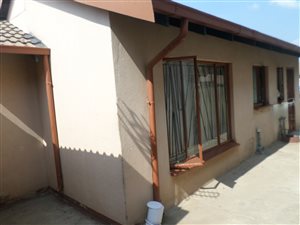 3 Bed House in Tembisa