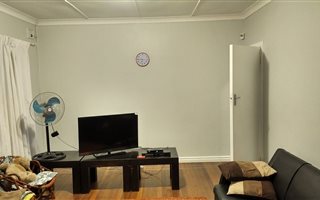 1 Bedroom House in Park Hill