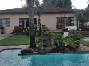 3 Bed House in La Rochelle