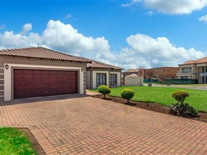 4 Bed House in Heuwelsig Estate