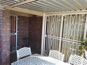3 Bed House in Blomanda