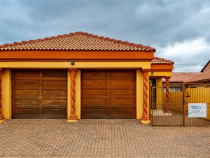 3 Bed House in Mahube Valley
