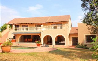 8565 m² Farm in President Park