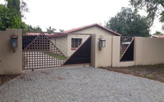 3 Bedroom House in Aerorand