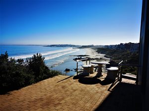 5 Bed House in Waterfront