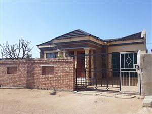 3 Bed House in Daveyton