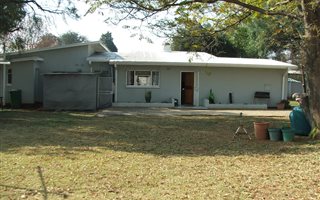 3 Bedroom House in Rothdene