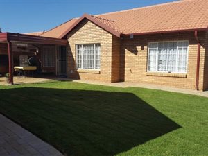 3 Bed Townhouse in Equestria