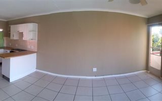 3 Bedroom Flat in Geelhoutpark