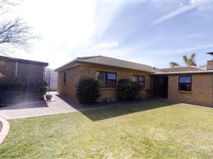 3 Bed House in Uitzicht