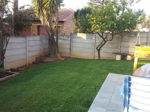 3 Bed Townhouse in Honeydew Ridge