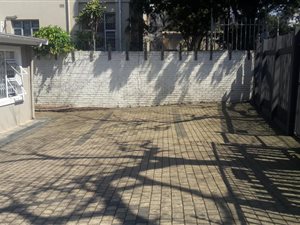 40 m² Commercial space in Glenwood