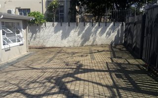 40 m² Commercial space in Glenwood