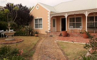 5 Bedroom House in Rosendal