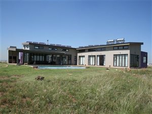 173.7 ha Farm in Krugersdorp Central