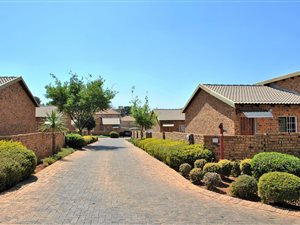 3 Bed Townhouse in Erand Gardens