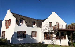 4 Bedroom House in Dormehlsdrift