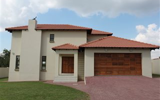 4 Bedroom House in Pebble Rock