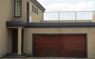 3 Bedroom Townhouse in Bergsig