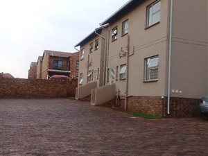 2 Bed Townhouse in Naturena