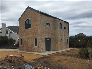 2 Bed House in Pringle Bay