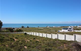 500 m² Land available in Da Gama Bay
